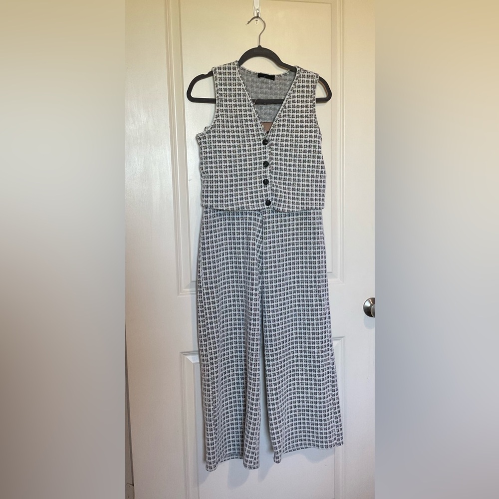 Sleeveless Checked Wide-Leg 2-piece Set in Black & White